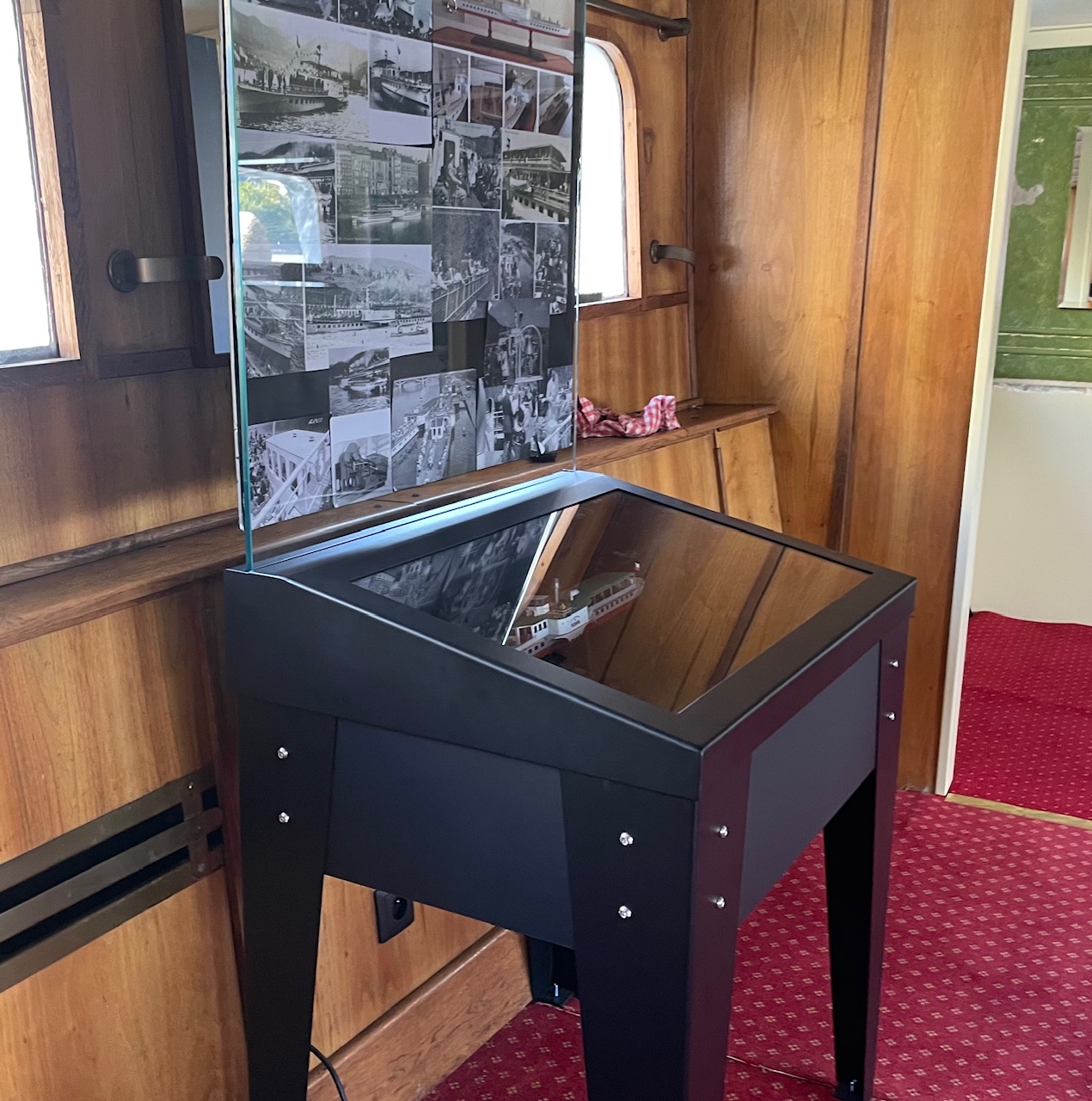 Nábytek pro výstavu